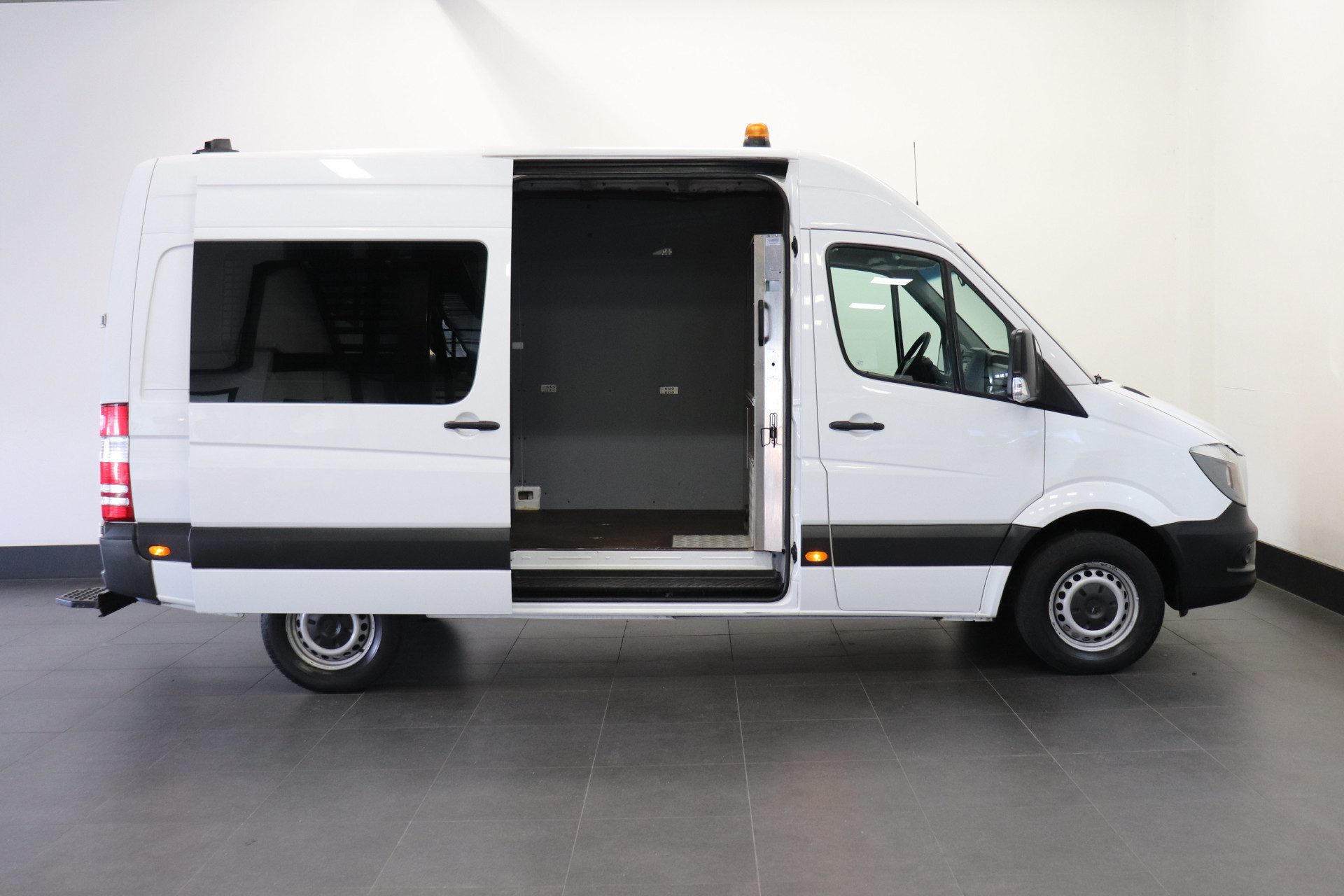 Mercedes-Benz Sprinter 314 2.2 CDI Automaat L2H2 EURO 6 – Airco – Cruise – Camera – € 17.950,- Excl.