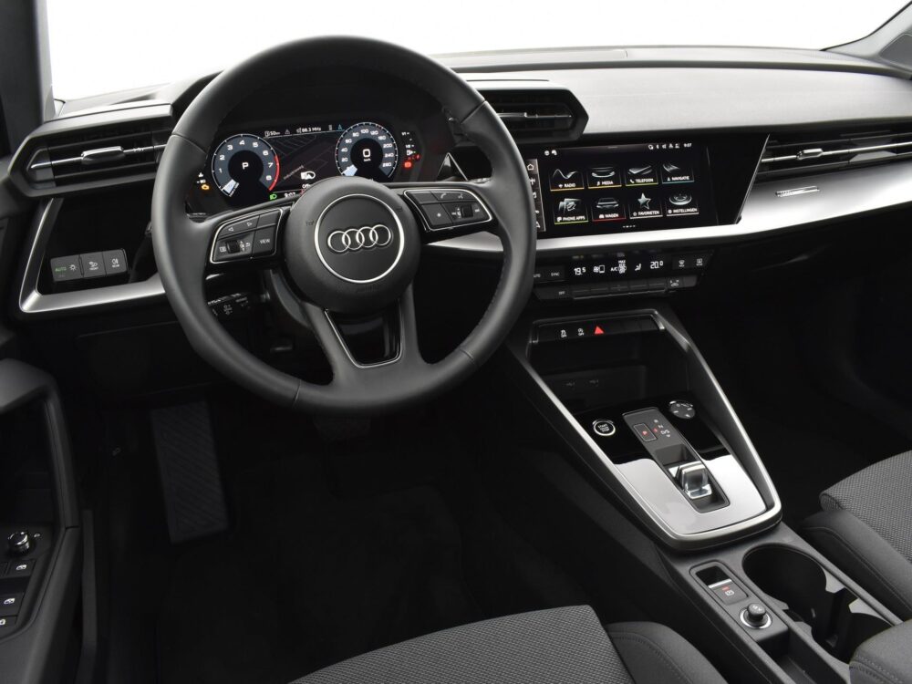 Audi A3 Advanced edition 30 TFSI 81 kW / 110 pk Sportback  · MEGA Sale