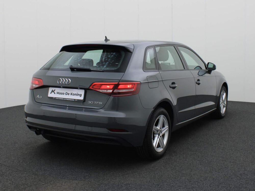 Audi A3 Sportback 30 TFSI/116PK Pro Line · Navigatie · Parkeersensoren · Xenon