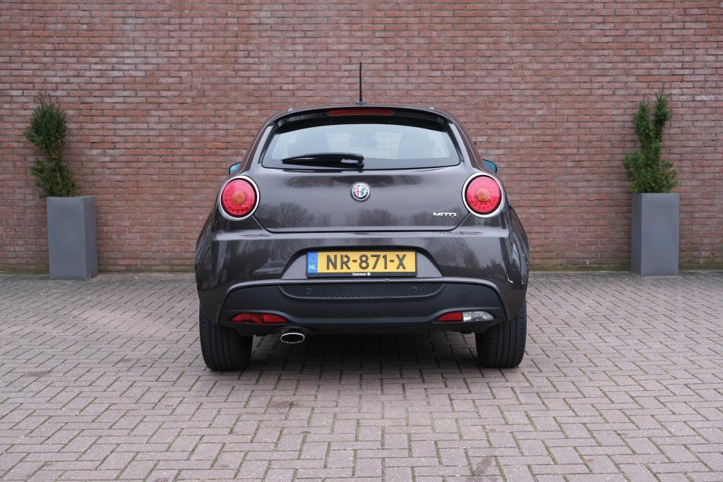 Alfa Romeo MiTo 0.9 Turbo TwinAir 100pk Super | Navi | Climate | Cruise | DAB | 17″ velgen