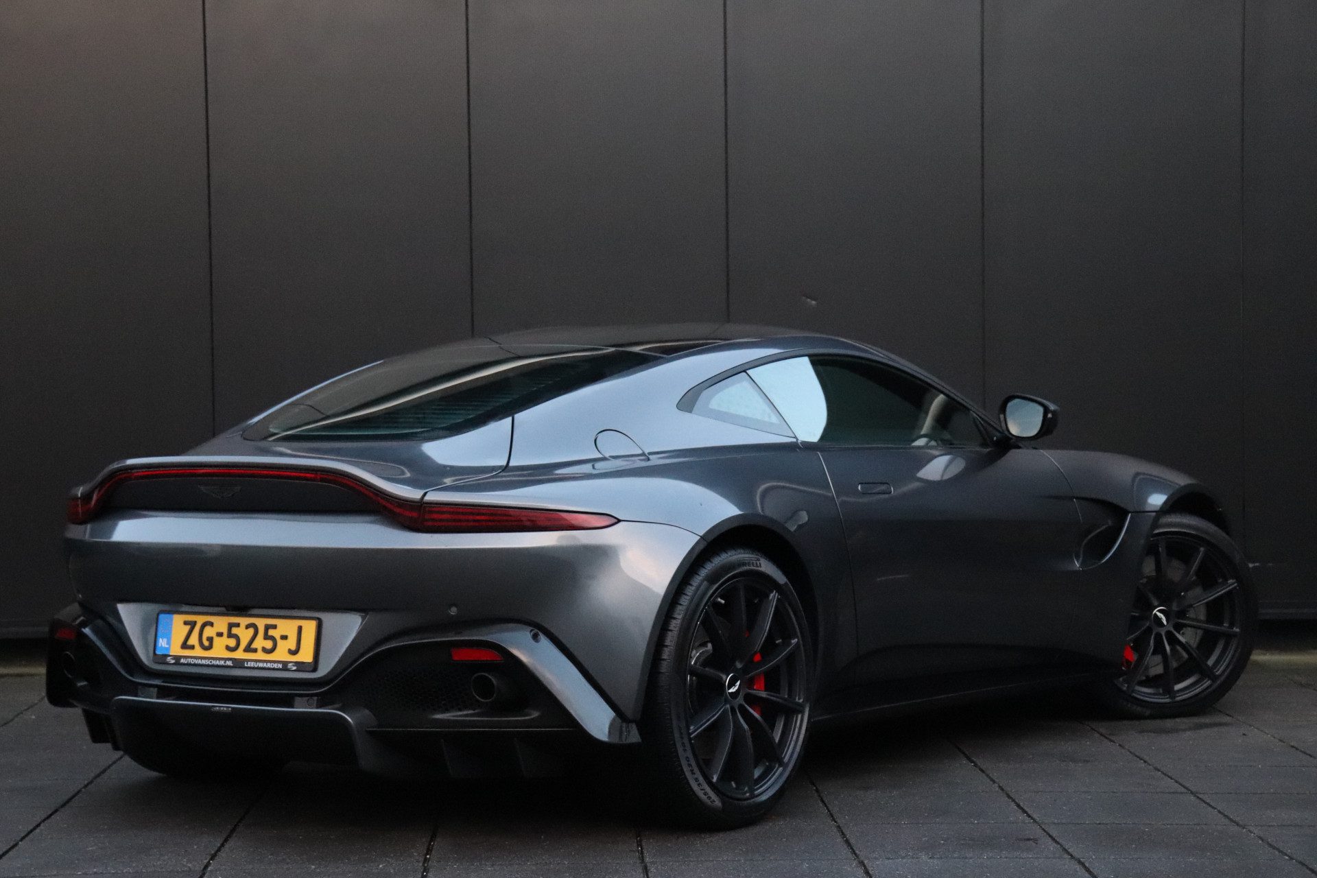 Aston Martin Vantage 4.0 V8 | 510 PK! | NL AUTO | LEDER | MEMORY | STOELVERWARMING | 360° CAMERA | CRUISE | NAVI |