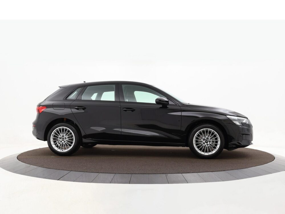 Audi A3 Advanced edition 30 TFSI 81 kW / 110 pk Sportback  · MEGA Sale