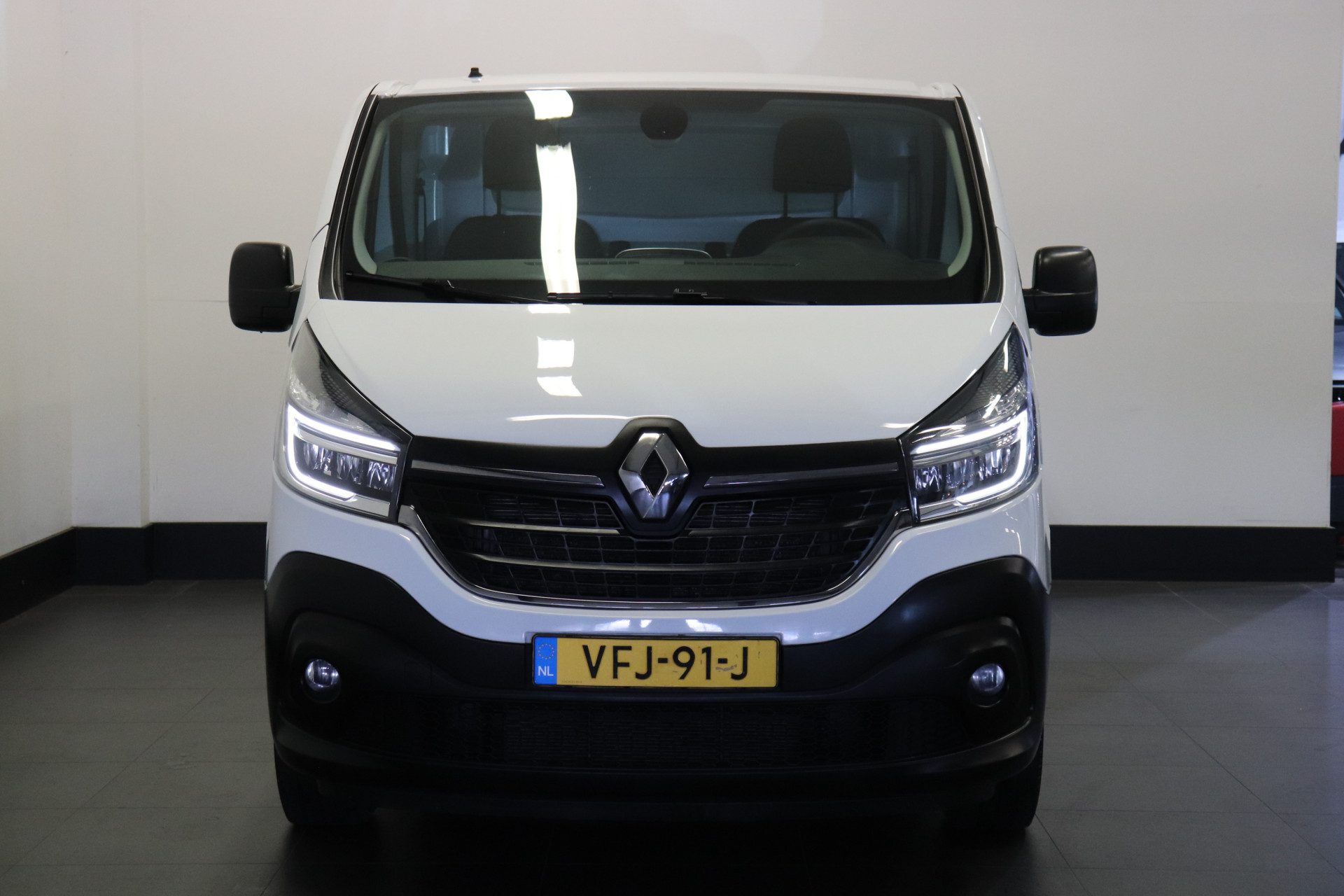 Renault Trafic 2.0 dCi 145PK EURO 6 Dubbele schuifdeur – Airco – Navi – Cruise – € 14.900,- Excl.