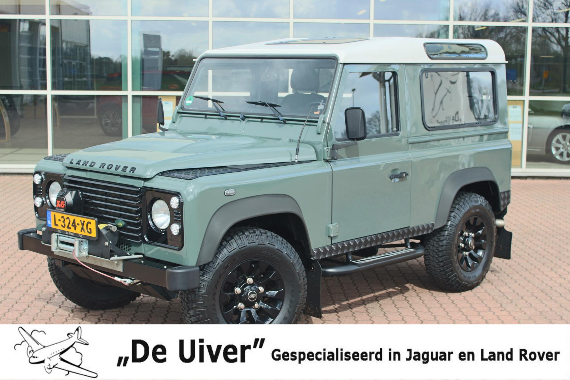 Land Rover Defender Land Rover Defender 2.4 TD 90 SW De Uiver Special + Airconditioning