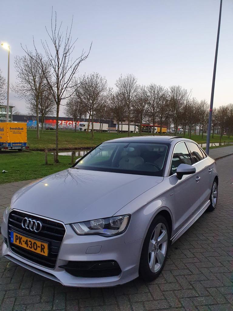 Audi A3 Limousine 1.6 TDI Attraction