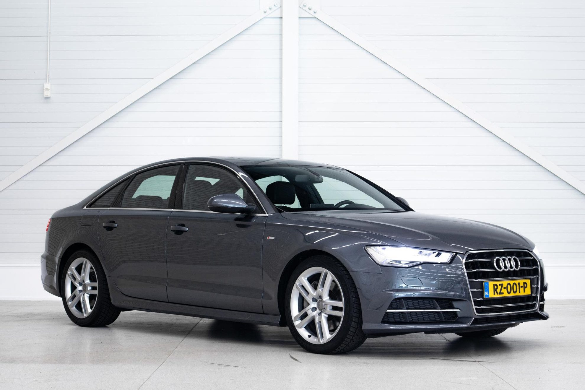 Audi A6 Limousine 2.0 TFSI Advance Sport | S-line | Schuifdak |