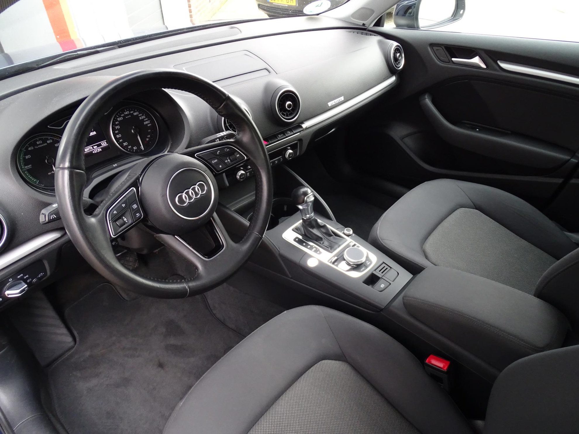 Audi A3 Sportback 1.4 e-tron  | Lane Assist | Camera | Parkeer sensoren |