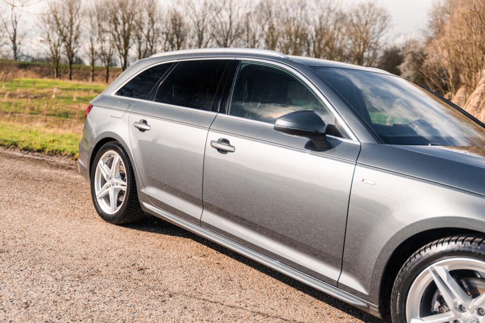 Audi A4 Avant 35 TFSI  S-LINE Edition 150pk S Tronic I Navi I Stoelverwarming I LED  I 1e eigenaar