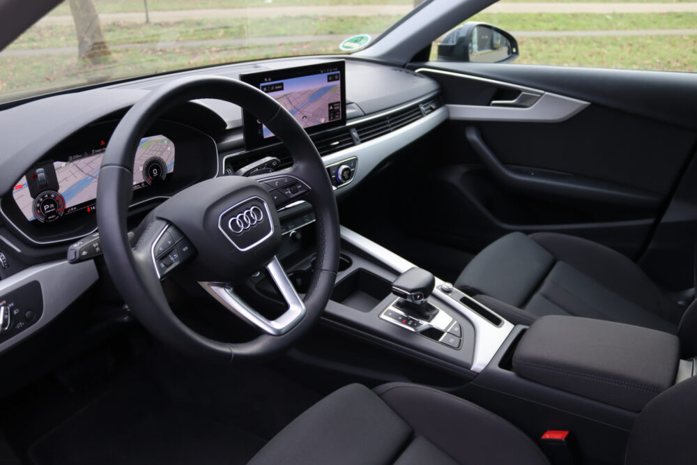 Audi A4 Avant 35 TFSI Panorama Advanced Virtual Cockpit/LED/MMI Navi Plus/Elek. klep/App-Connect/DAB