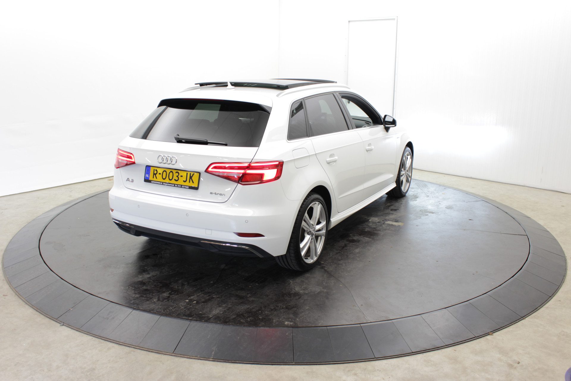 Audi A3 Sportback 1.4 e-tron Sport 2X S-line Panodak Camera leer Zwarte hemel Pro Line plus