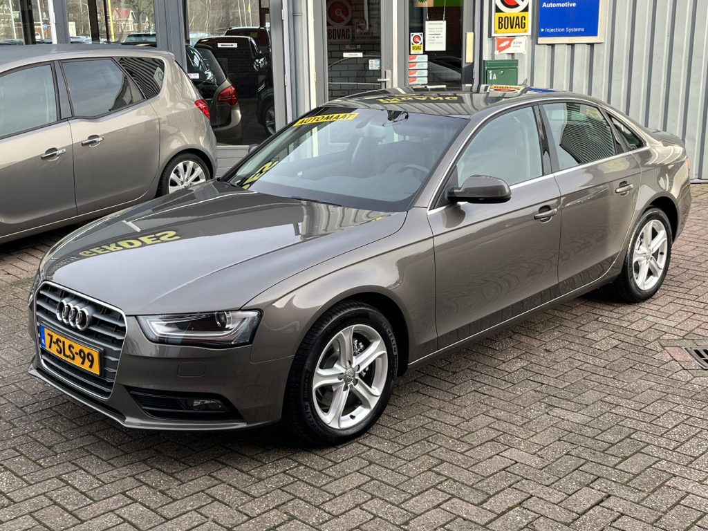 Audi A4 Limousine 1.8 TFSI Edition. | AUTOMAAT | LEER | XENON | TREKHAAK |