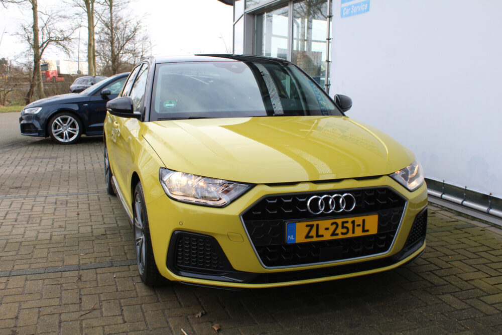 Audi A1 Sportback 25 TFSI epic | Incl. 1 jaar Garantie | 1e Eigenaar | Navi via CarPlay | Parkeersensoren V+A | Apple CarPlay/Android auto | Getinte ramen | 17 Inch LMV | Origineel NL auto |