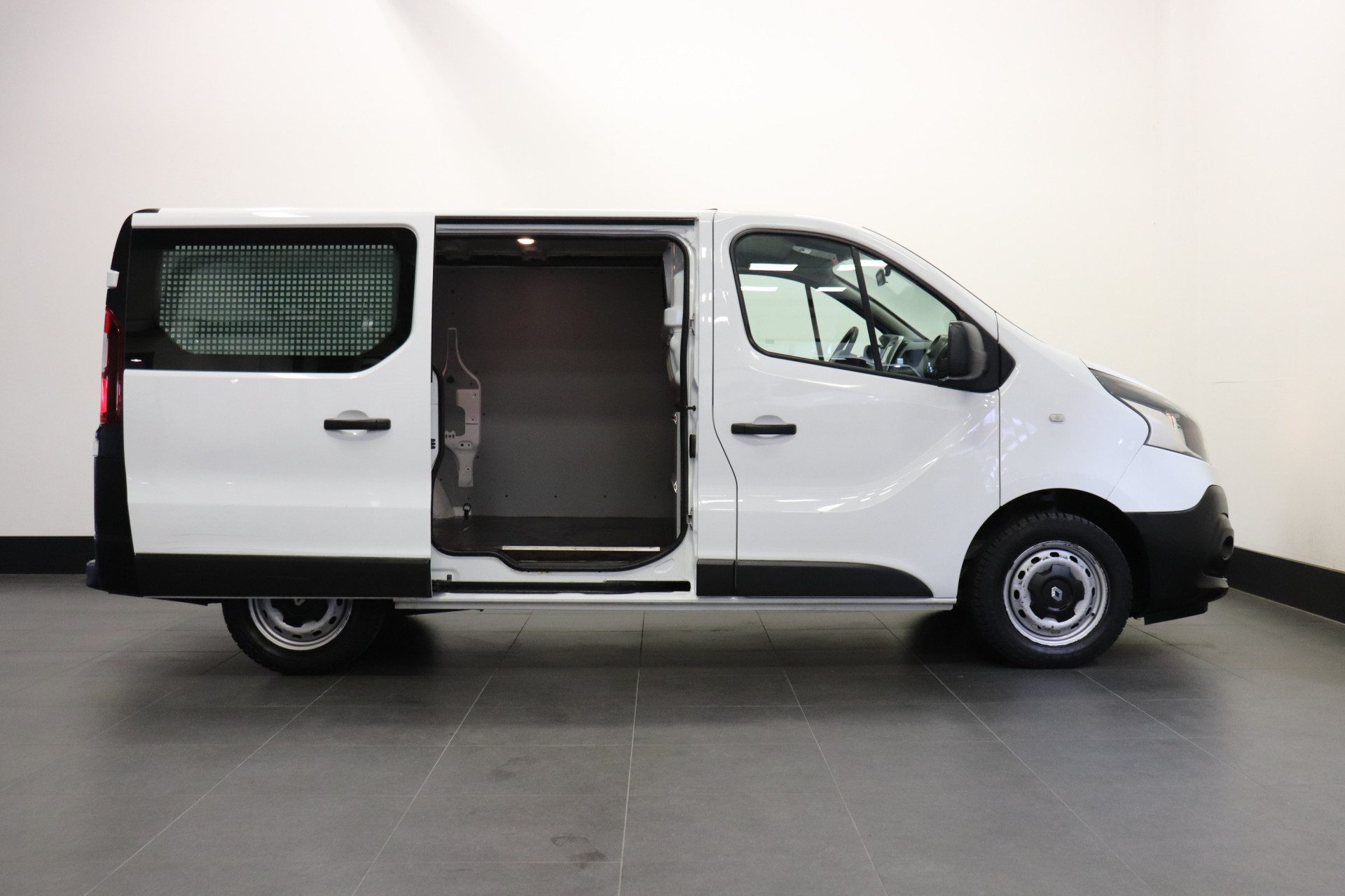 Renault Trafic 1.6 dCi 125PK – EURO 6 – Airco – Navi – Cruise – € 9.950 Excl.