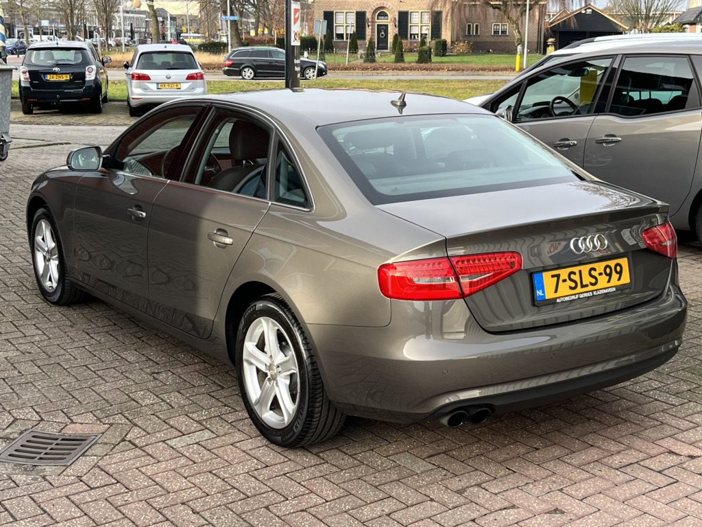 Audi A4 Limousine 1.8 TFSI Edition. | AUTOMAAT | LEER | XENON | TREKHAAK |