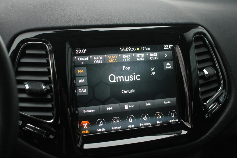 Jeep Compass 1.4 MultiAir Opening Edition Plus | Leer | Beats audio | Carplay | rijklaar