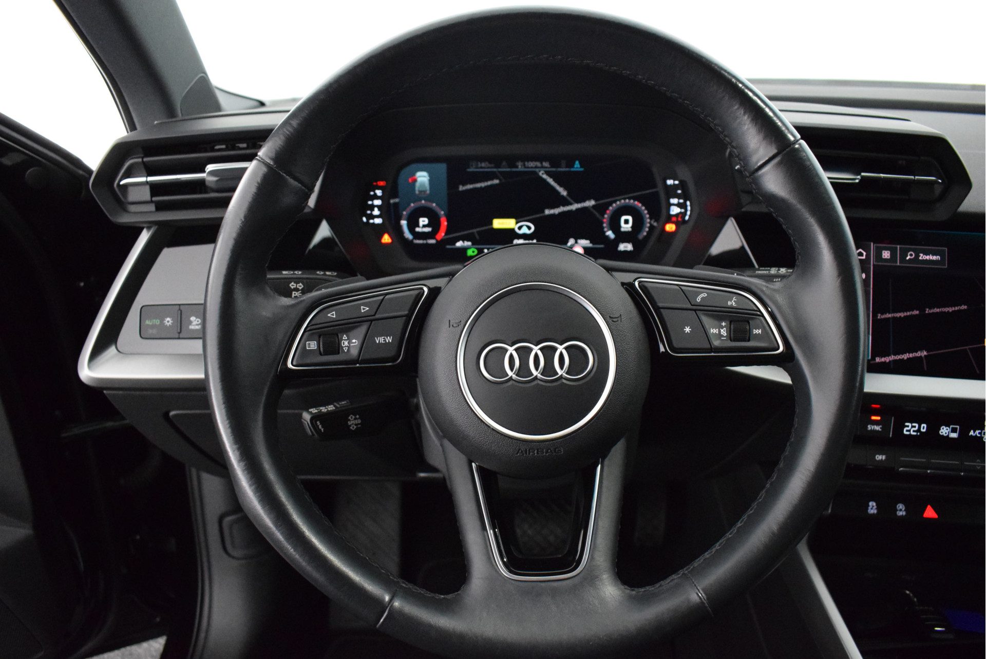 Audi A3 Sportback 35 TFSI 150pk S-Tronic Business edition Led Virtual Cockpit Navigatie