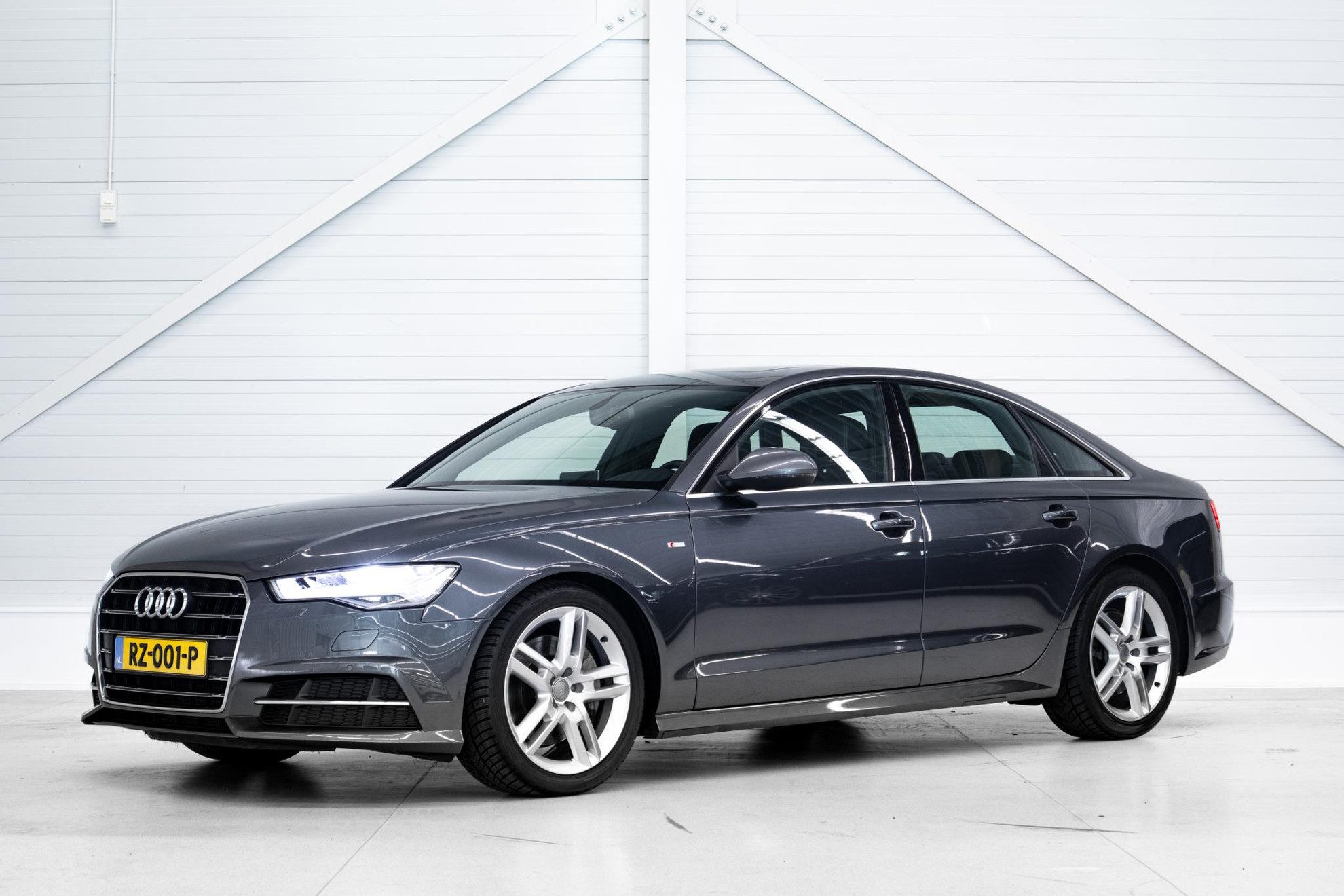 Audi A6 Limousine 2.0 TFSI Advance Sport | S-line | Schuifdak |