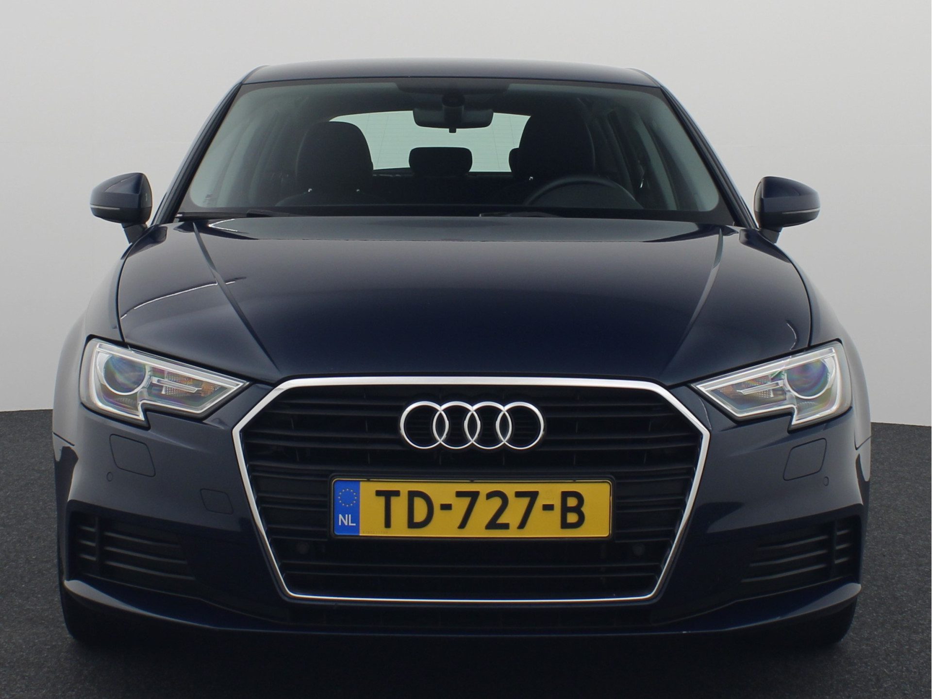 Audi A3 Sportback 1.5 TFSI CoD 150PK / AUTOMAAT / CAMERA / XENON / PDC / CRUISE / AIRCO / GR NAVI .