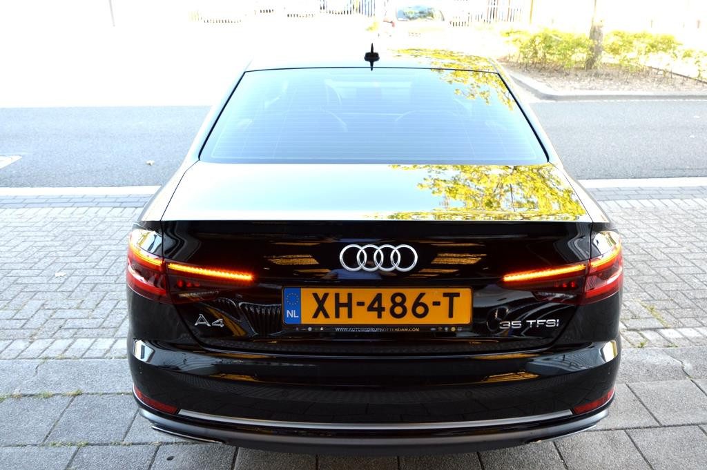 Audi A4 35 TFSI Sport AUT ECC/PDC/LED/XENON/LMV18/LEDER/NAVI