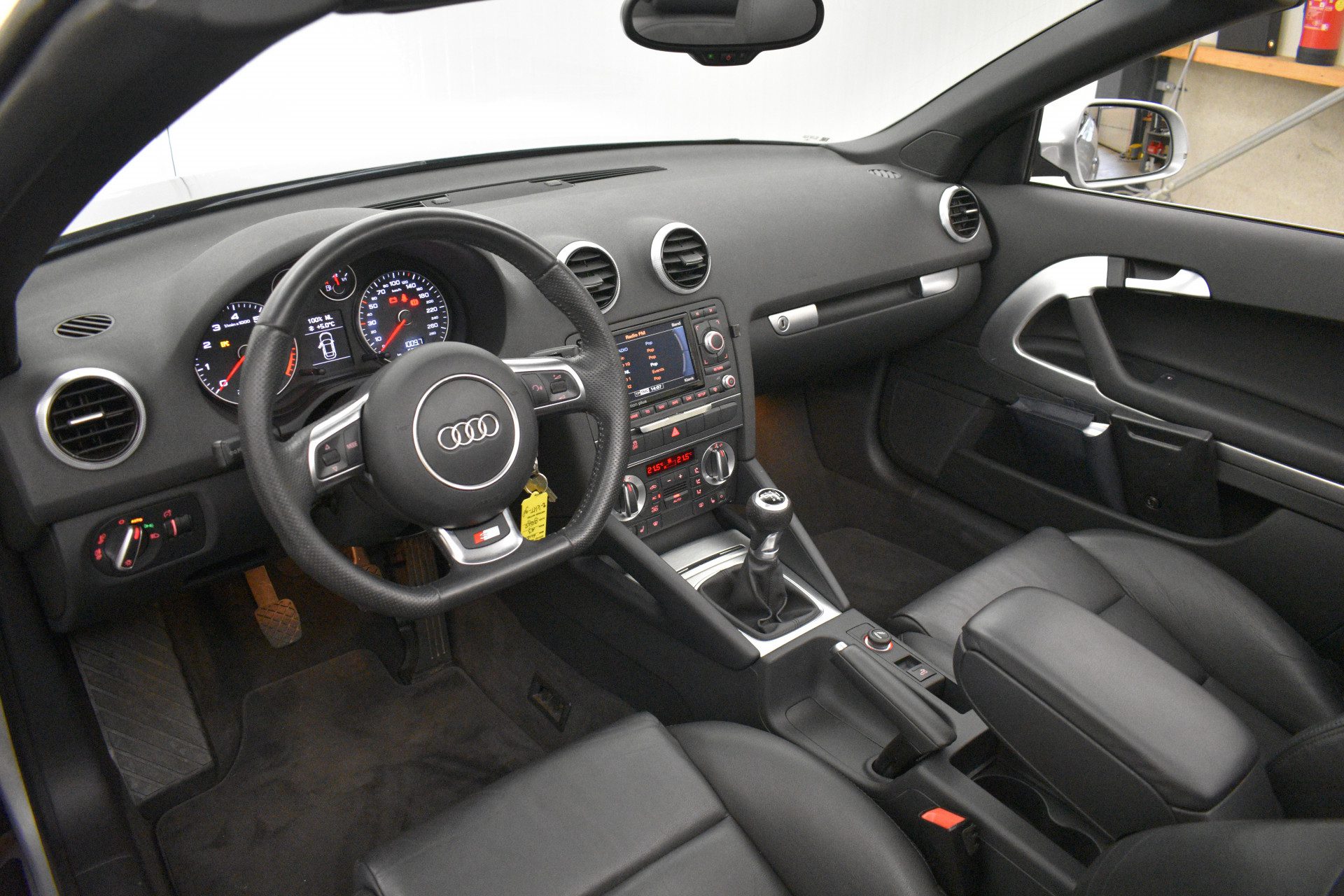 Audi A3 Cabriolet 105PK Sport Vol Leder S-Line Navi Stoelv. PDC Clima NL auto