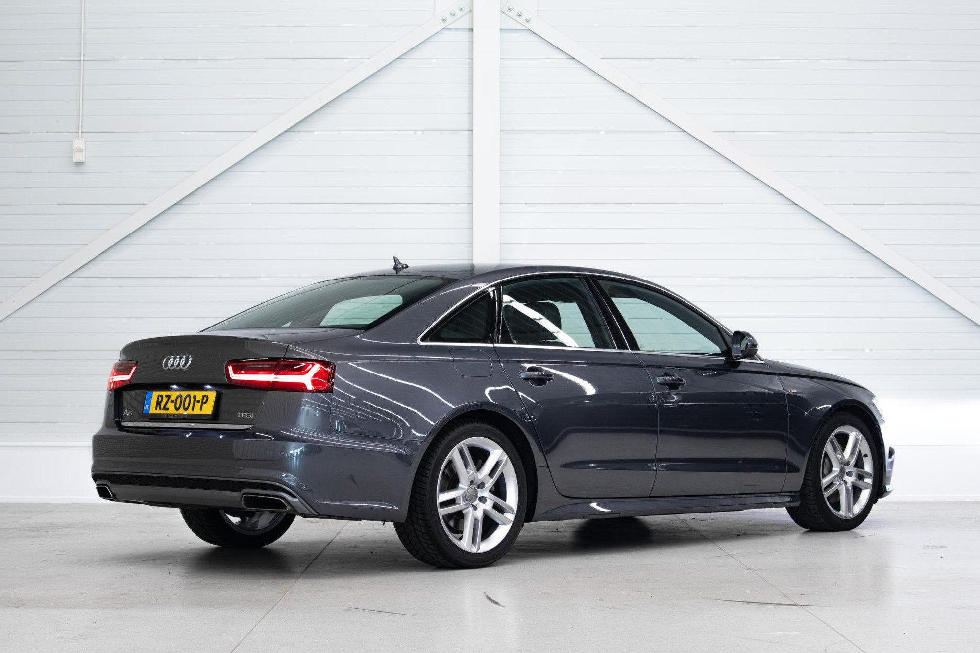 Audi A6 Limousine 2.0 TFSI Advance Sport | S-line | Schuifdak |