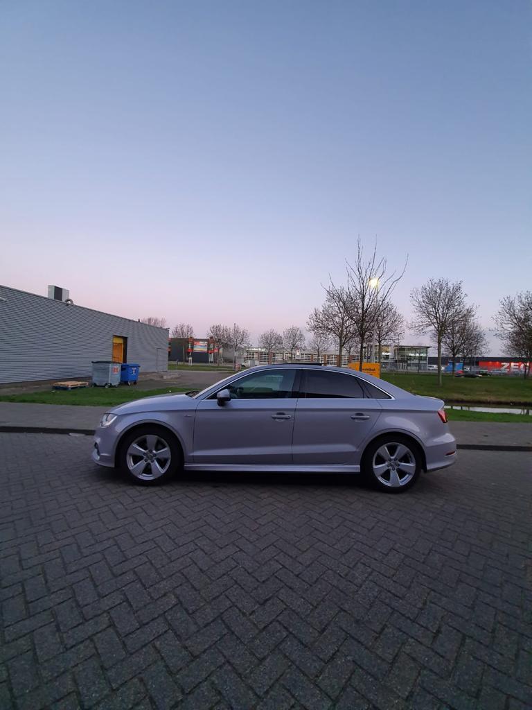 Audi A3 Limousine 1.6 TDI Attraction