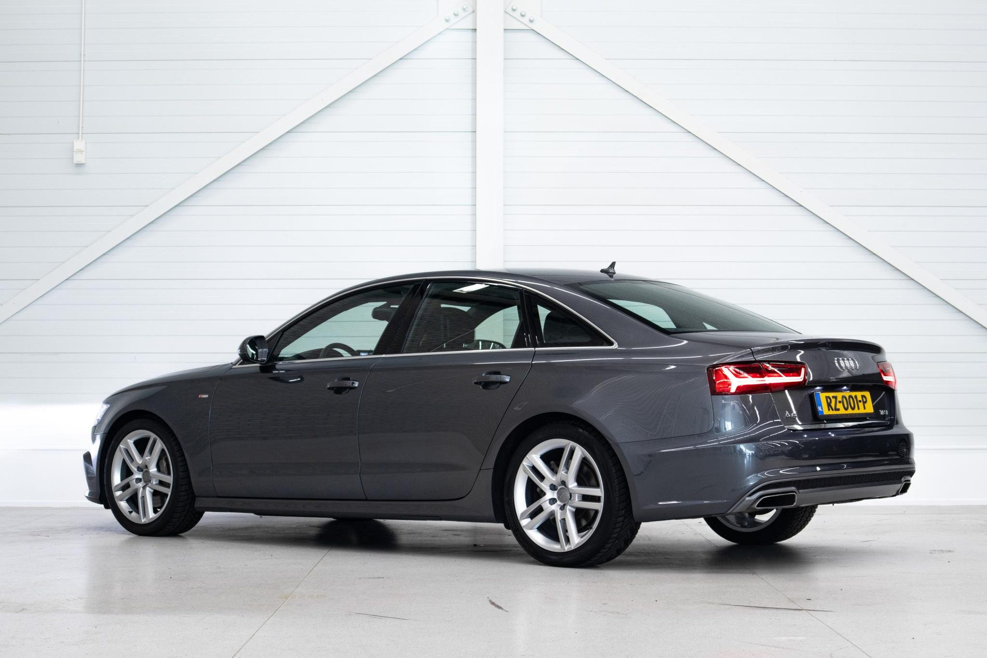 Audi A6 Limousine 2.0 TFSI Advance Sport | S-line | Schuifdak |