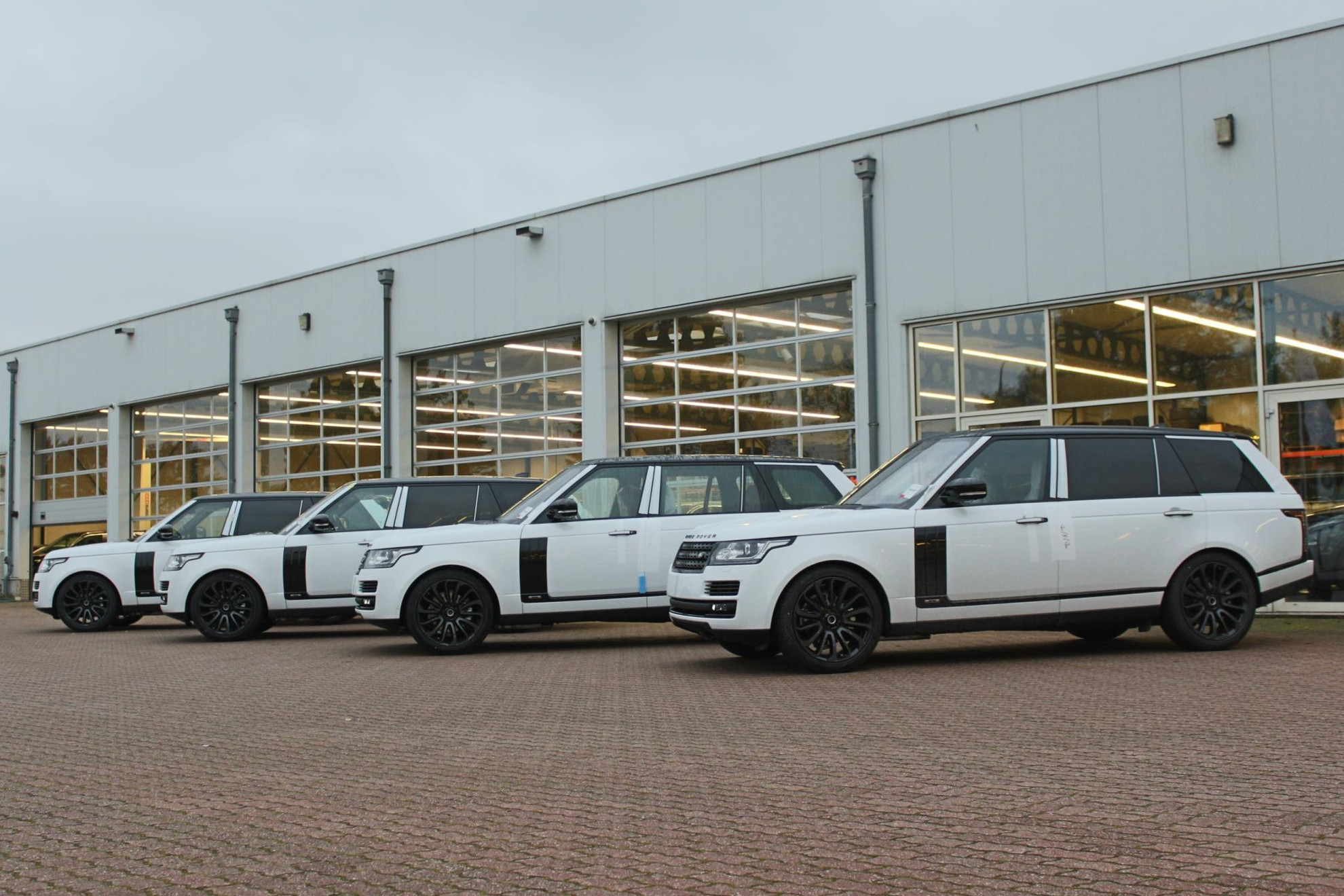 Land Rover Defender Land Rover Defender 2.4 TD 90 SW De Uiver Special + Airconditioning