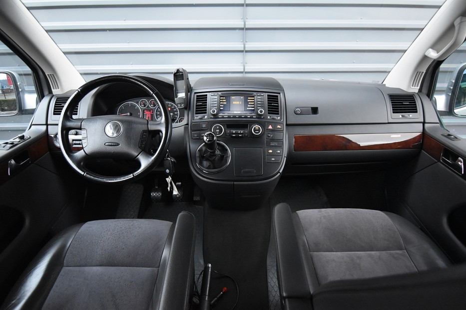 Volkswagen Multivan Volkswagen Multivan 2.5 TDI Highline | VERKOCHT !