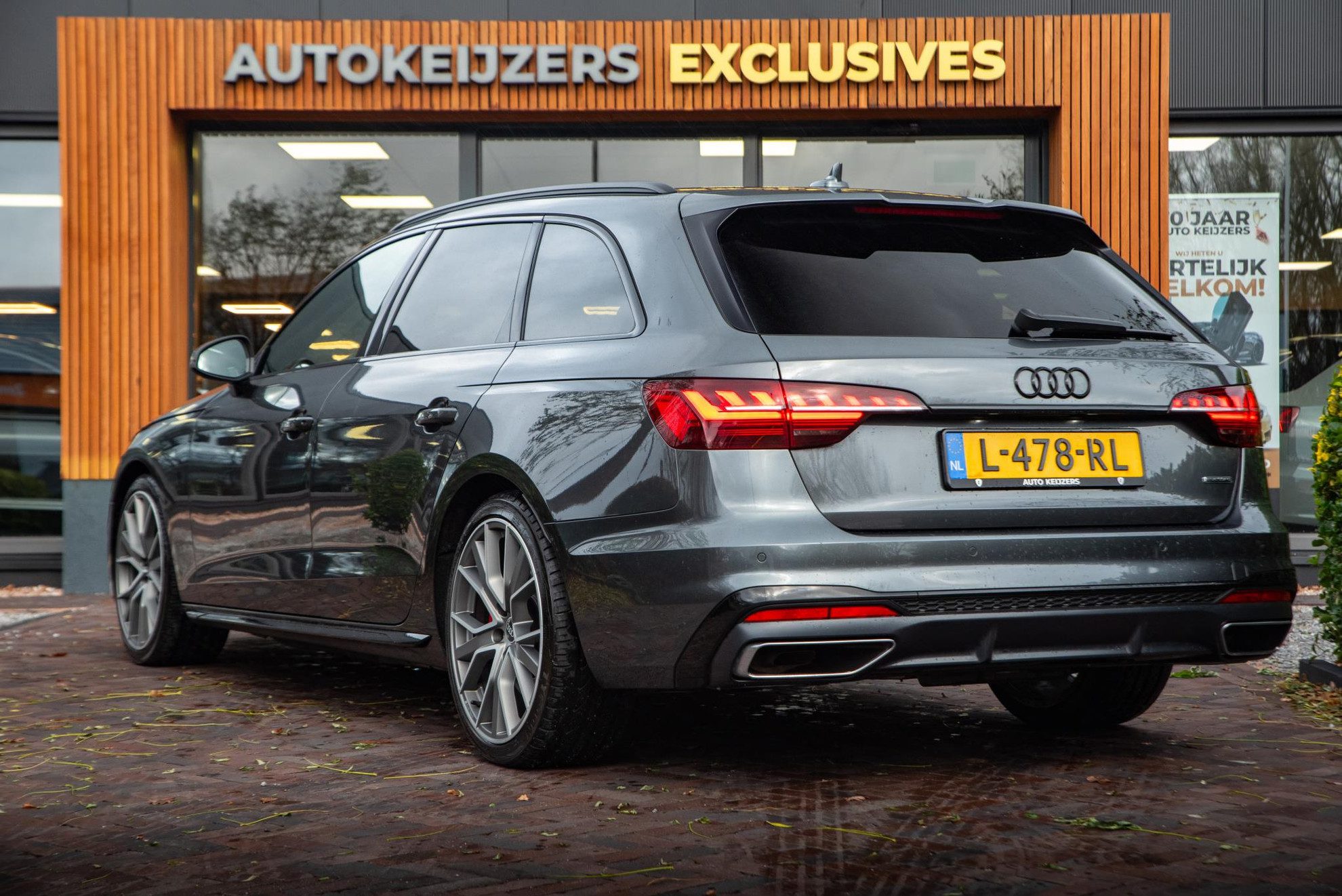 Audi A4 Avant 45 TFSI quattro edition one Panodak S Line Stoelverw. Clima Cruise 19”LM