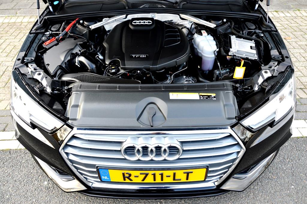 Audi A4 AVANT 35 TFSI ECC/2-PDC/LMV18/XENON/NAVI/PANORAMADAK