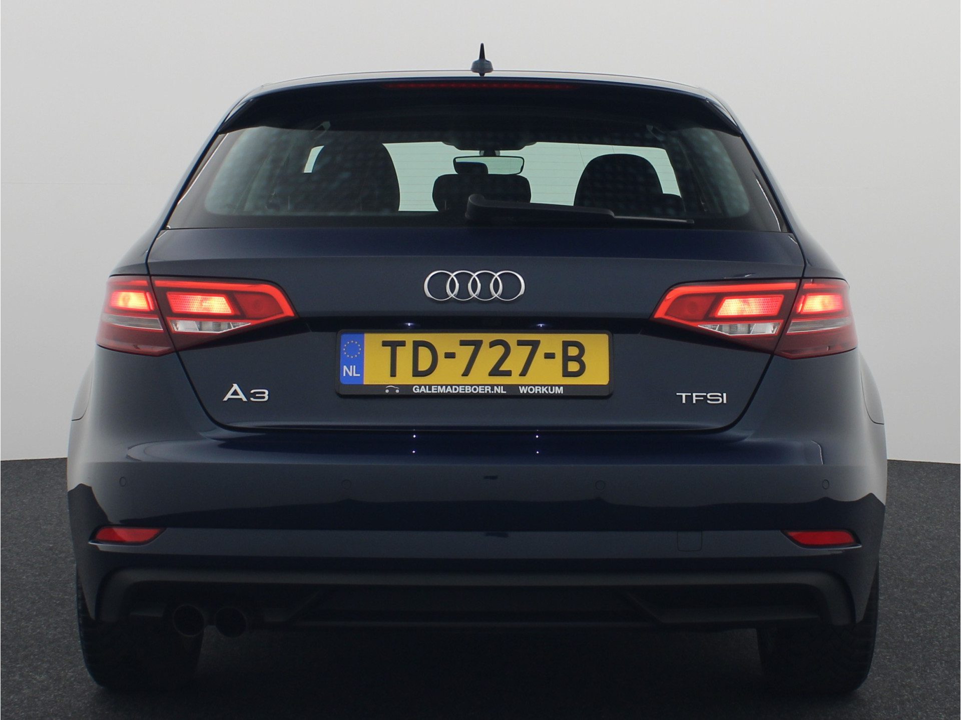 Audi A3 Sportback 1.5 TFSI CoD 150PK / AUTOMAAT / CAMERA / XENON / PDC / CRUISE / AIRCO / GR NAVI .