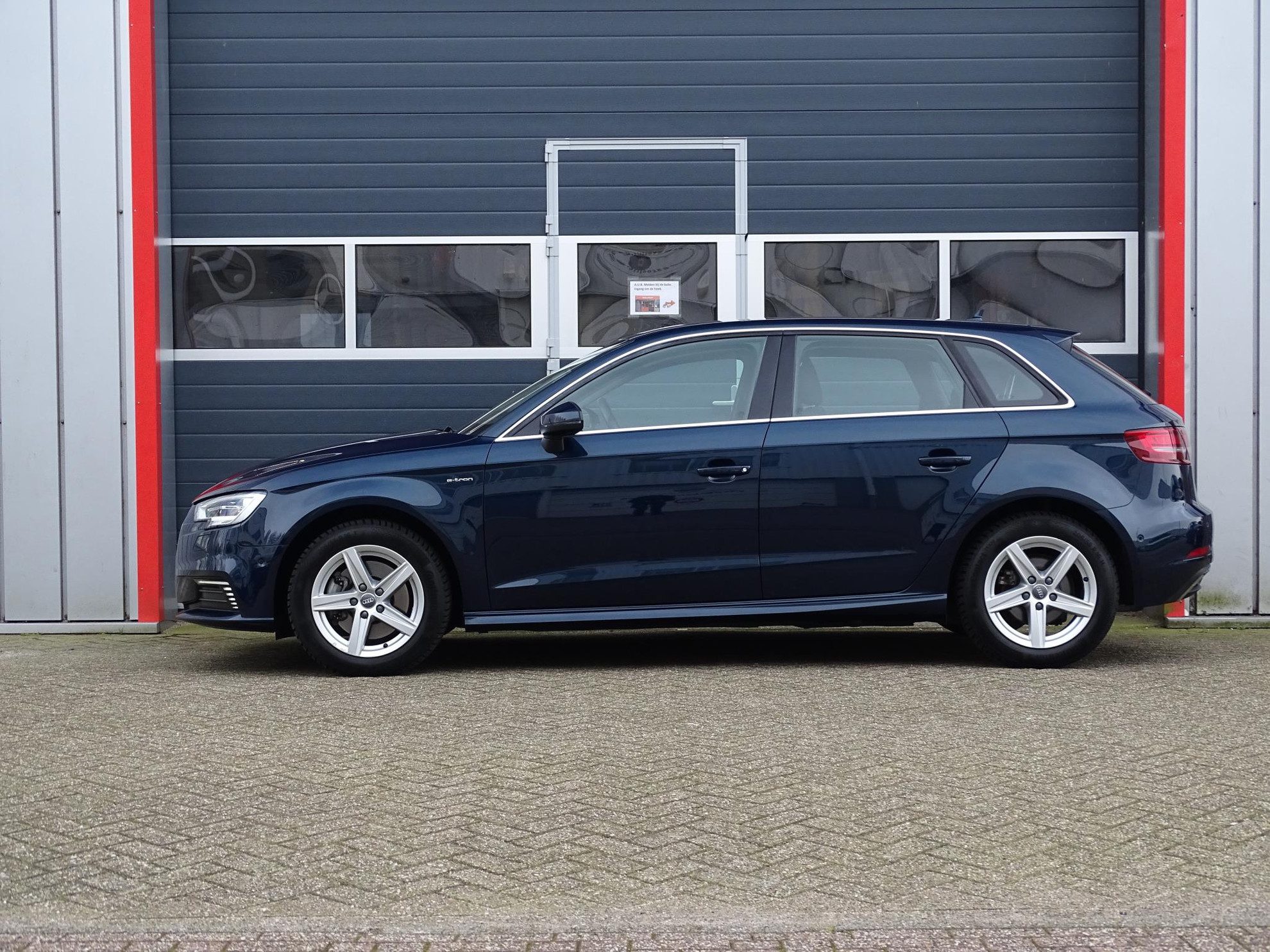 Audi A3 Sportback 1.4 e-tron  | Lane Assist | Camera | Parkeer sensoren |