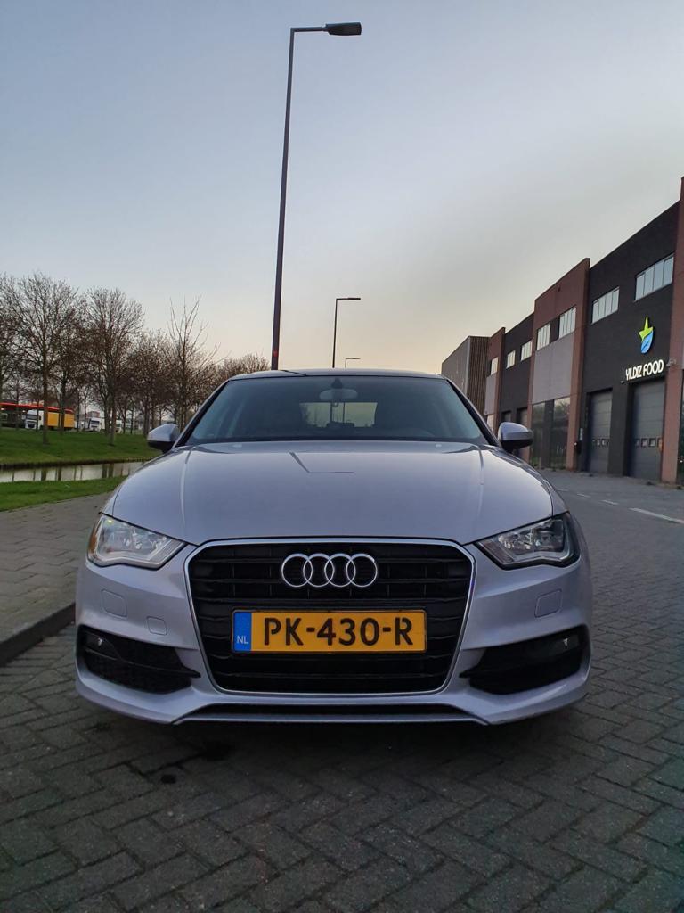 Audi A3 Limousine 1.6 TDI Attraction