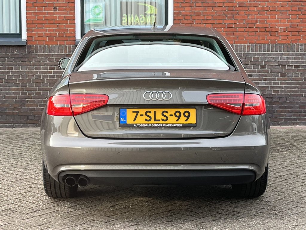 Audi A4 Limousine 1.8 TFSI Edition. | AUTOMAAT | LEER | XENON | TREKHAAK |