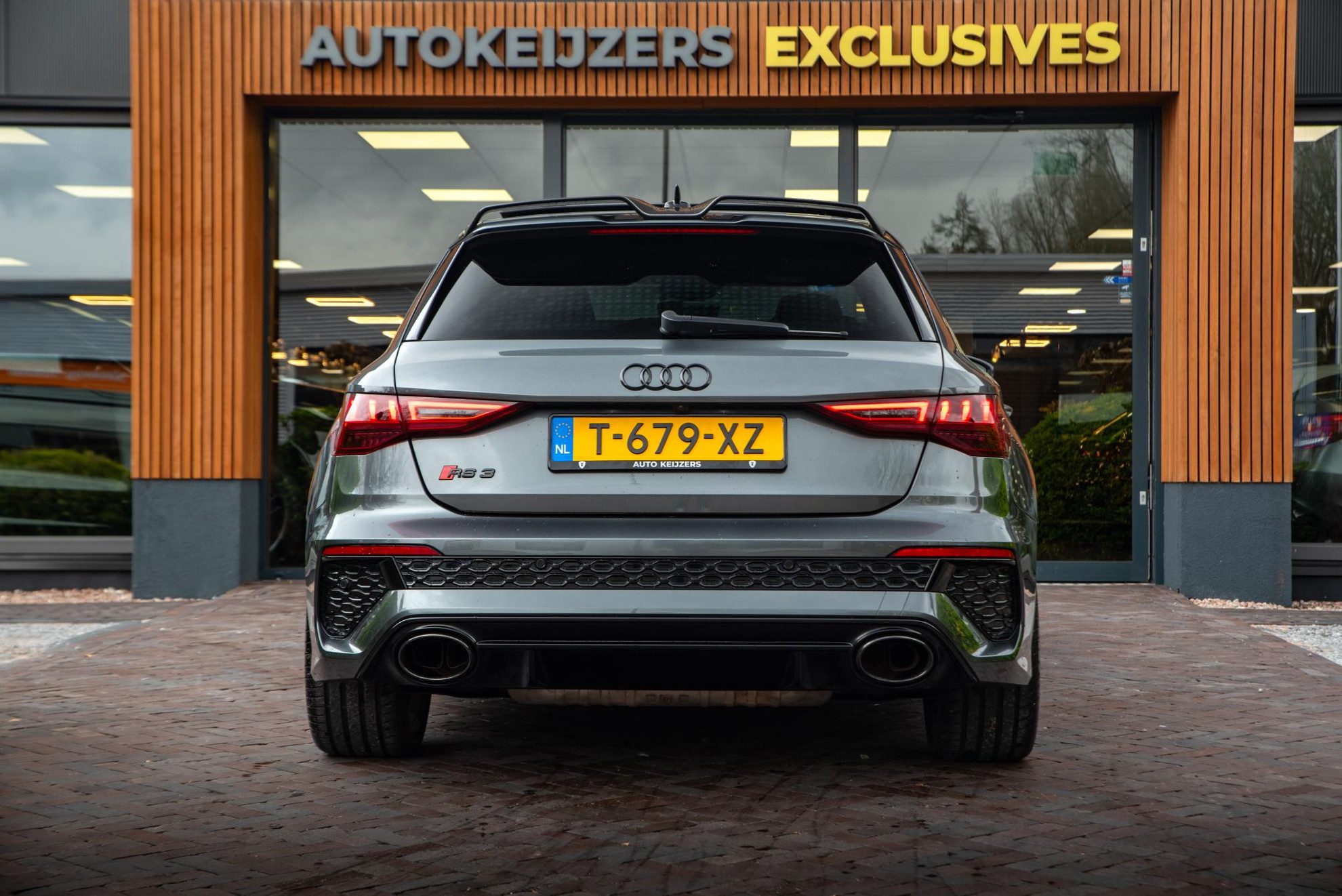 Audi A3 Sportback 2.5 TFSI RS 3 quattro Performance keramische Rem Panodak B&O Ambient Leer ACC Camera