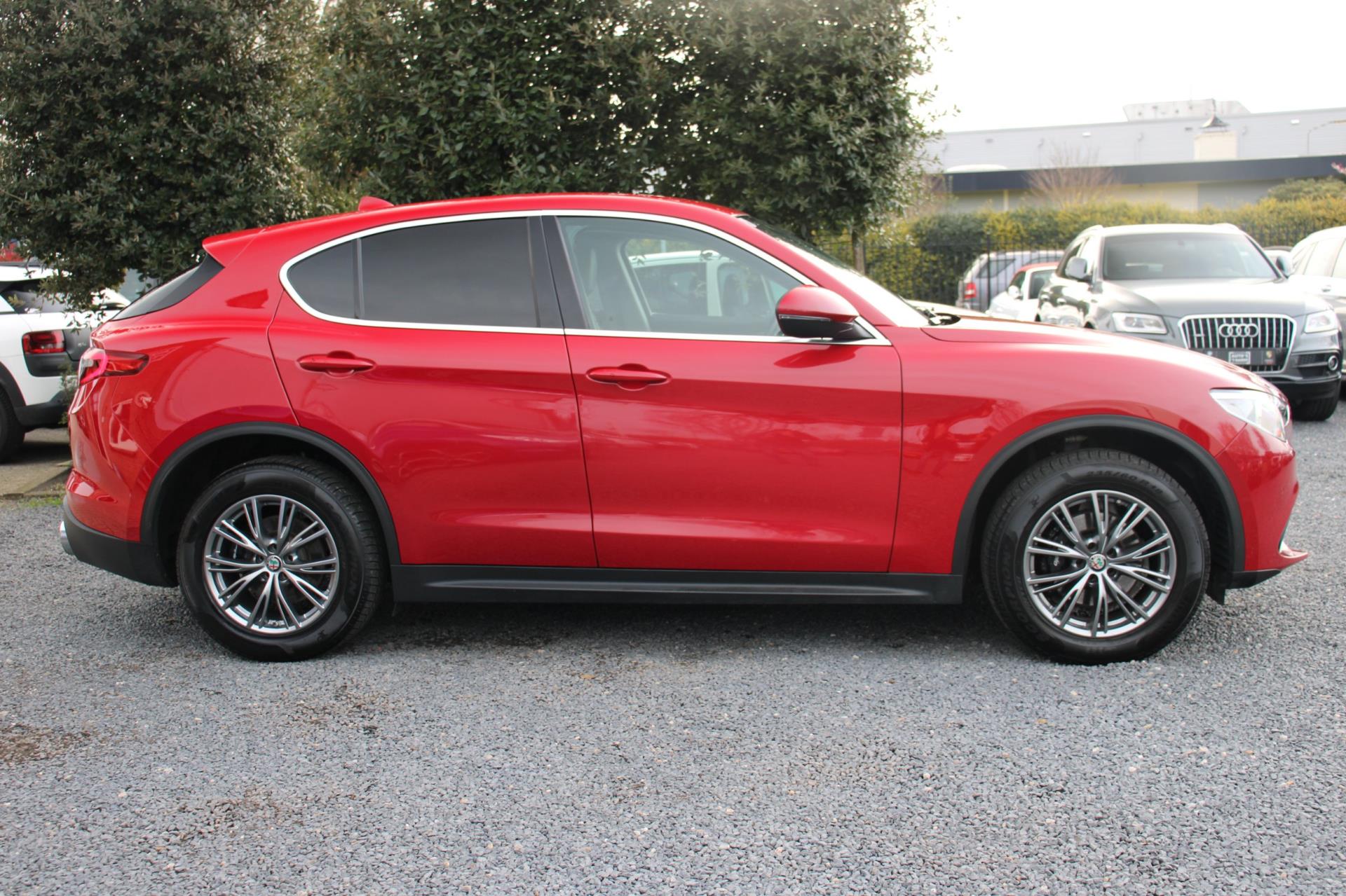 Alfa Romeo Stelvio 2.0 T AWD 280 PK Aut. Camera Trekhaak Leder 18”