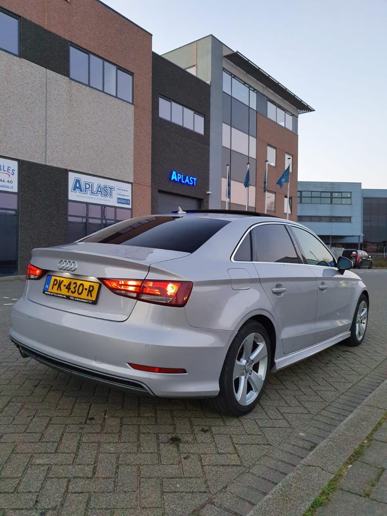 Audi A3 Limousine 1.6 TDI Attraction