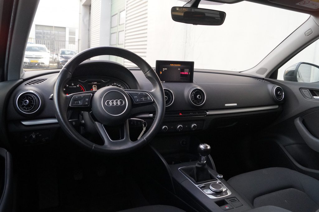 Audi A3 Sportback 30 TFSI 115pk Pro Line -NAVI-PDC-