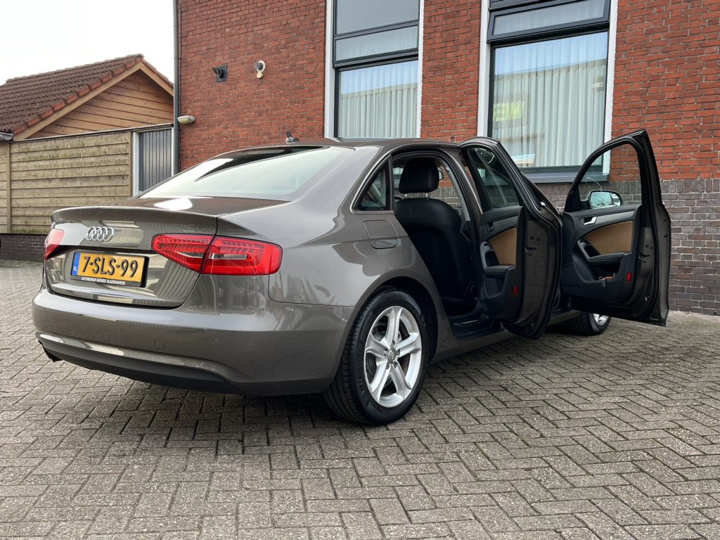 Audi A4 Limousine 1.8 TFSI Edition. | AUTOMAAT | LEER | XENON | TREKHAAK |