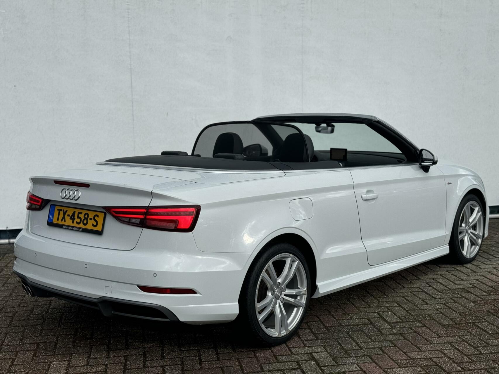 Audi A3 Cabriolet 35 TFSI CoD Sport S Line Edition