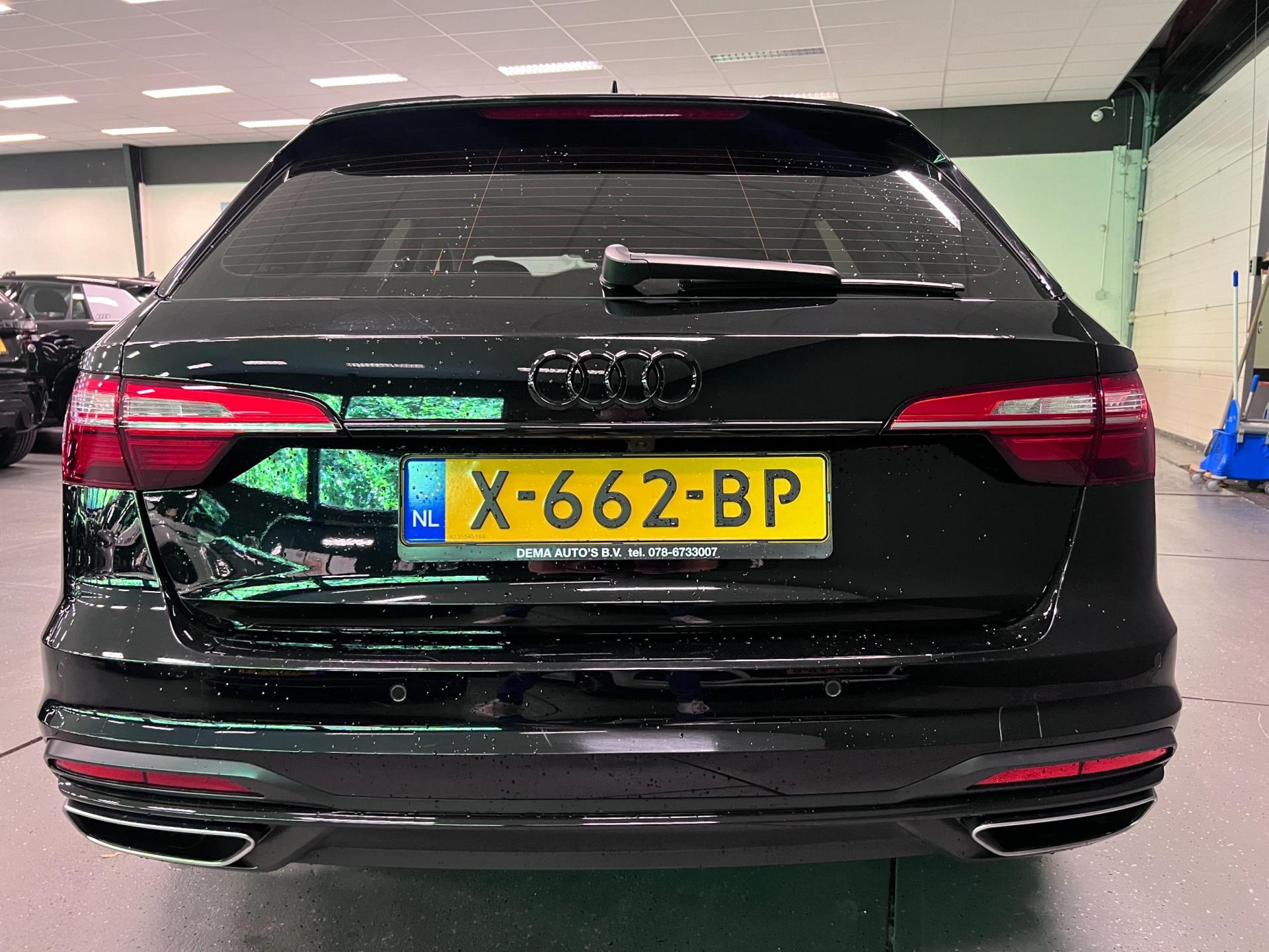 Audi A4 AVANT 35 TFSI SPORT BLACK-EDITION NAVI/LED/CARPLAY/ECC/PDC/CRUISE///