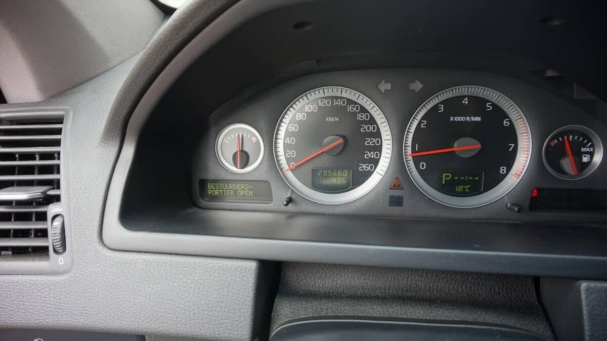 Volvo XC90 Volvo XC90 2.5 T GEARTRONIC 7 Zits