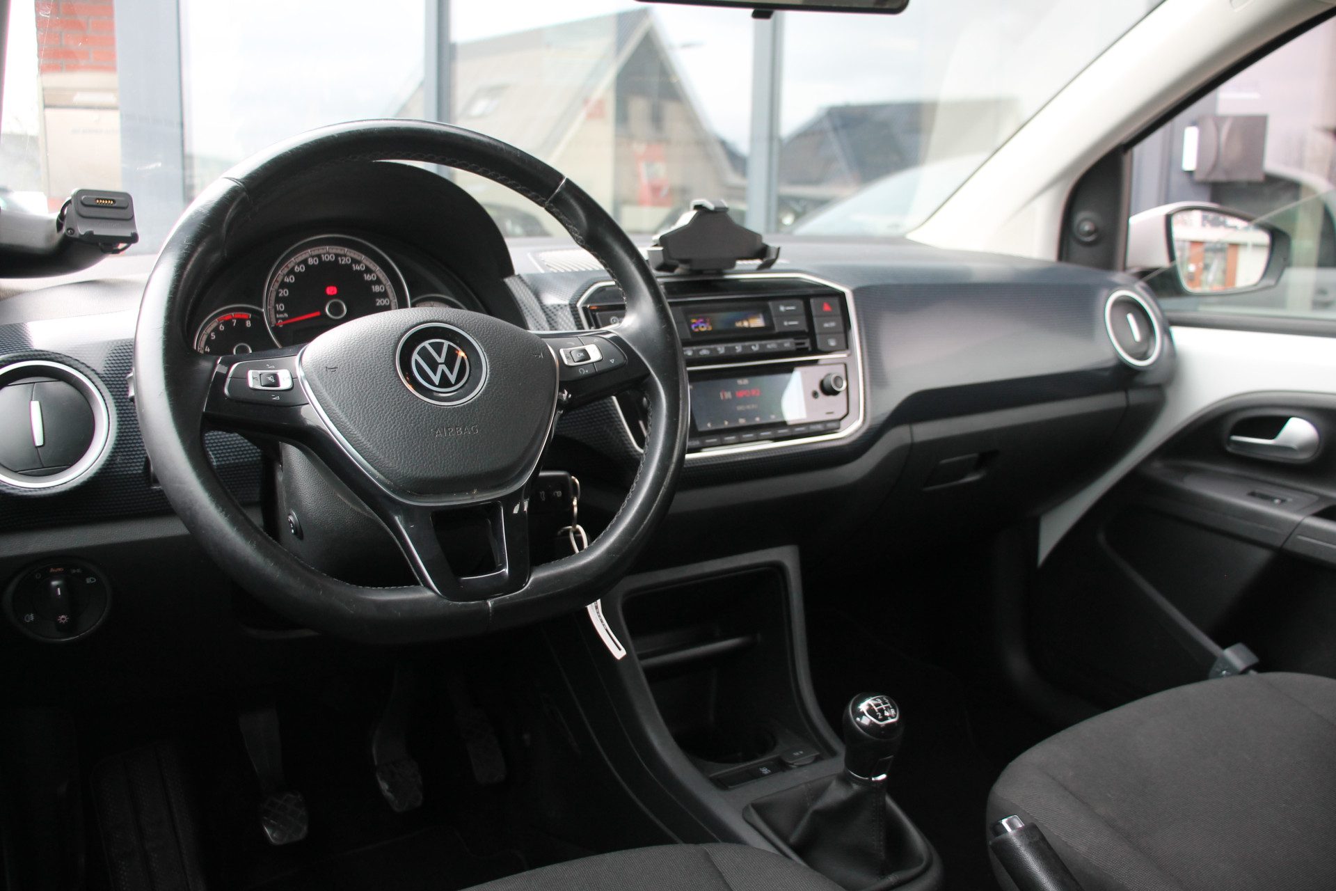 Volkswagen up! 1.0 BMT take up! ✅ Camera ✅ PDC A ✅ AC ✅ Cruise ✅ jaar garantie