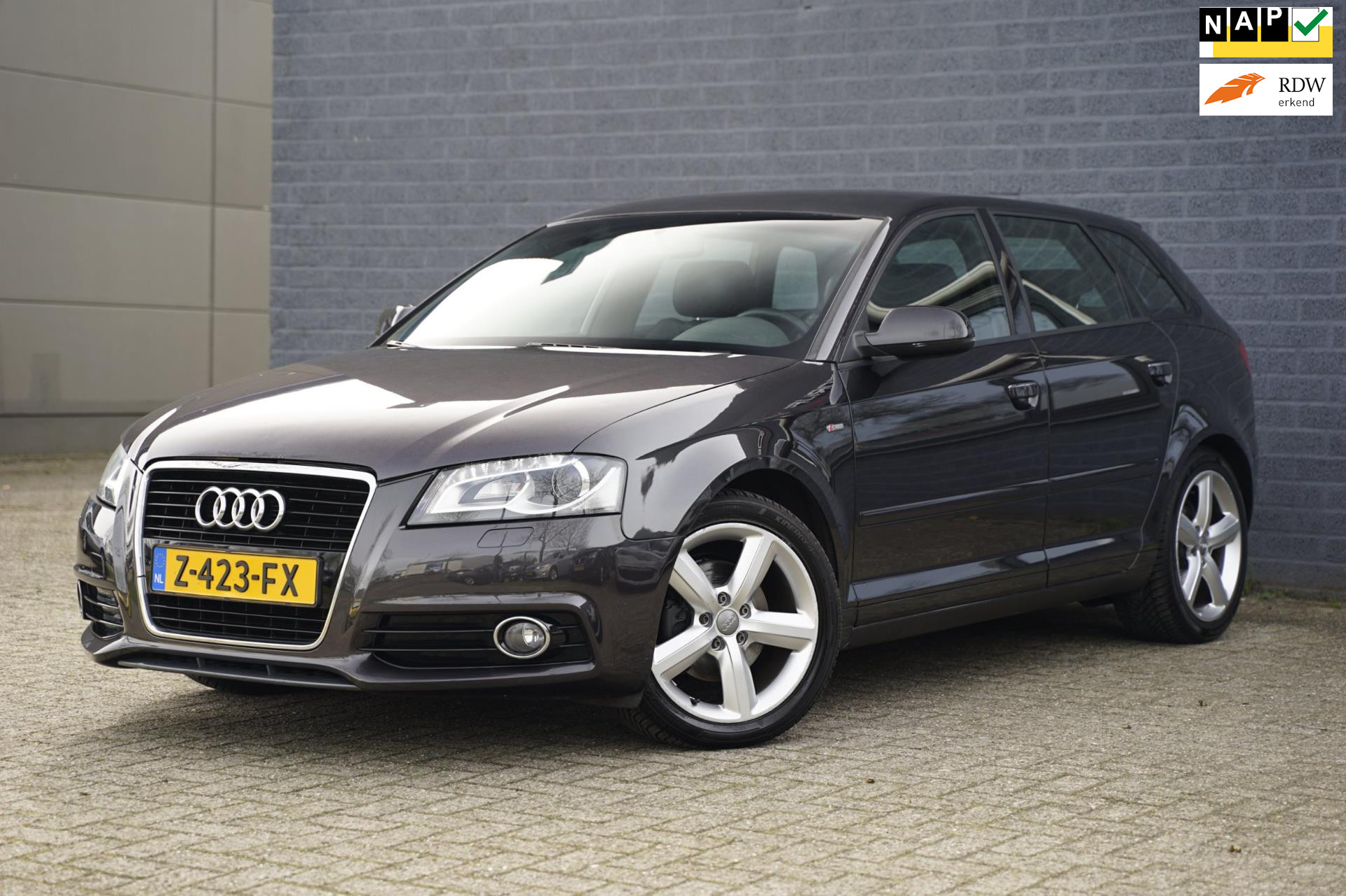 Audi A3 Sportback 1.2 TFSI 2x S-line, Sportstoelen, Pdc