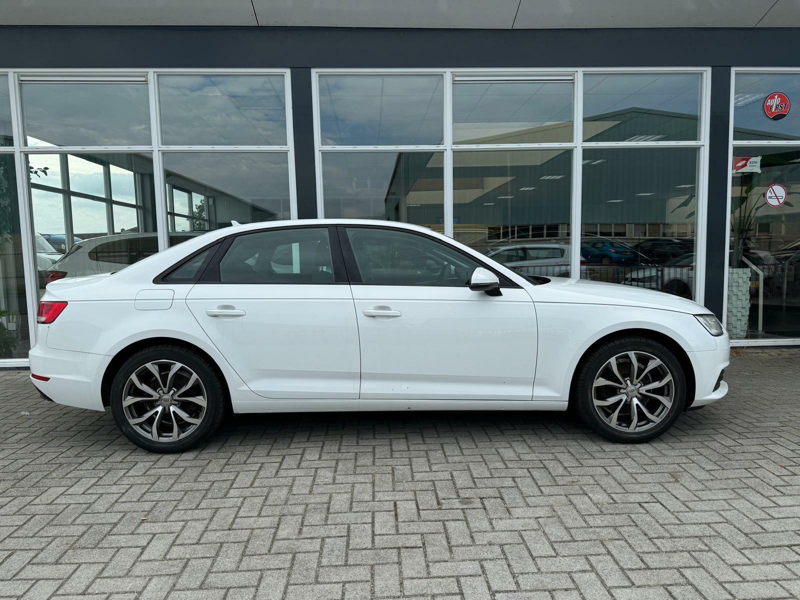 Audi A4 Limousine 1.4 TFSI | Navi | PDC | Trekhaak