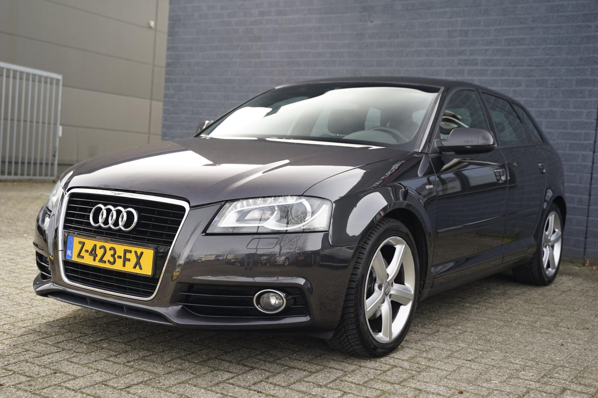 Audi A3 Sportback 1.2 TFSI 2x S-line, Sportstoelen, Pdc