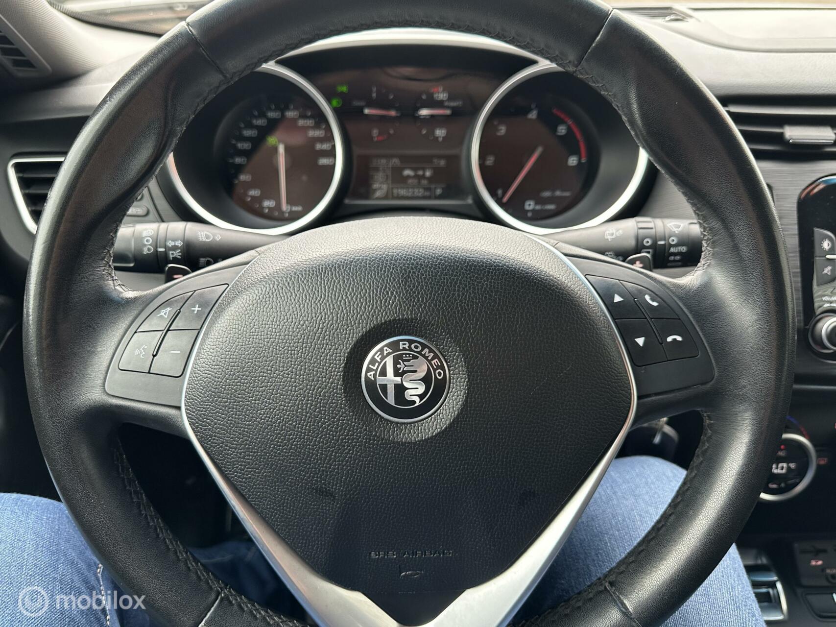 Alfa Romeo Giulietta 1.6 JTDm Super EURO6 AUTOMAAT