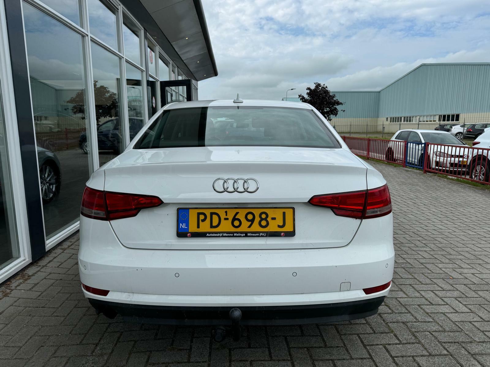 Audi A4 Limousine 1.4 TFSI | Navi | PDC | Trekhaak