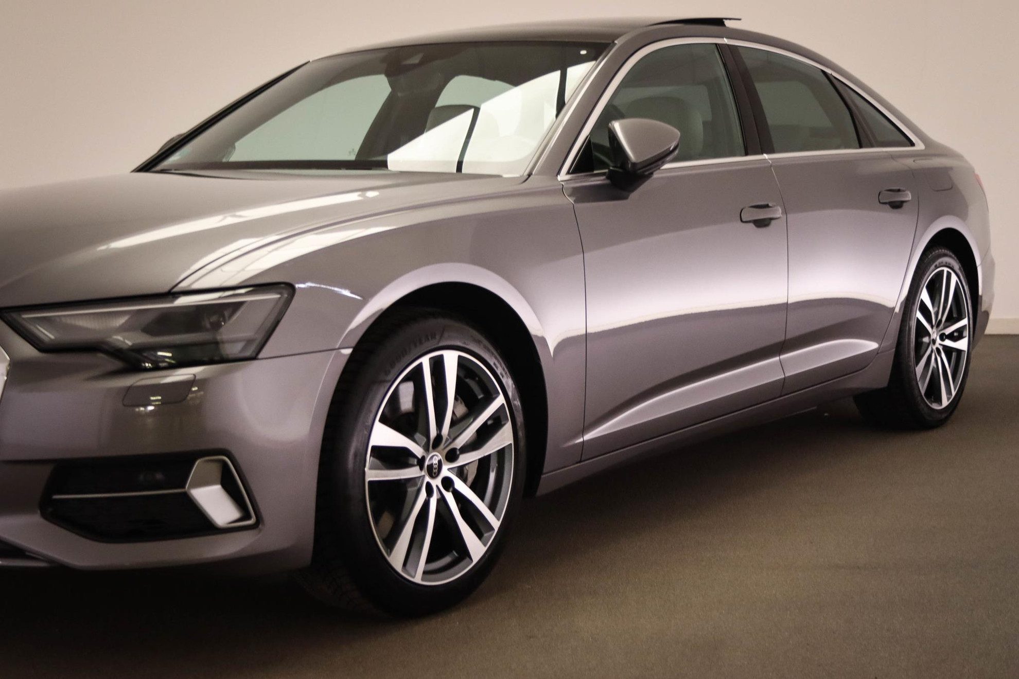 Audi A6 Limousine 50 TFSI e Quattro Business edition | PANORAMADAK | NAPPA LEDER | HOUTAFWERKING  | STUURWIELVERWARMING | DEALER ONDERHOUDEN